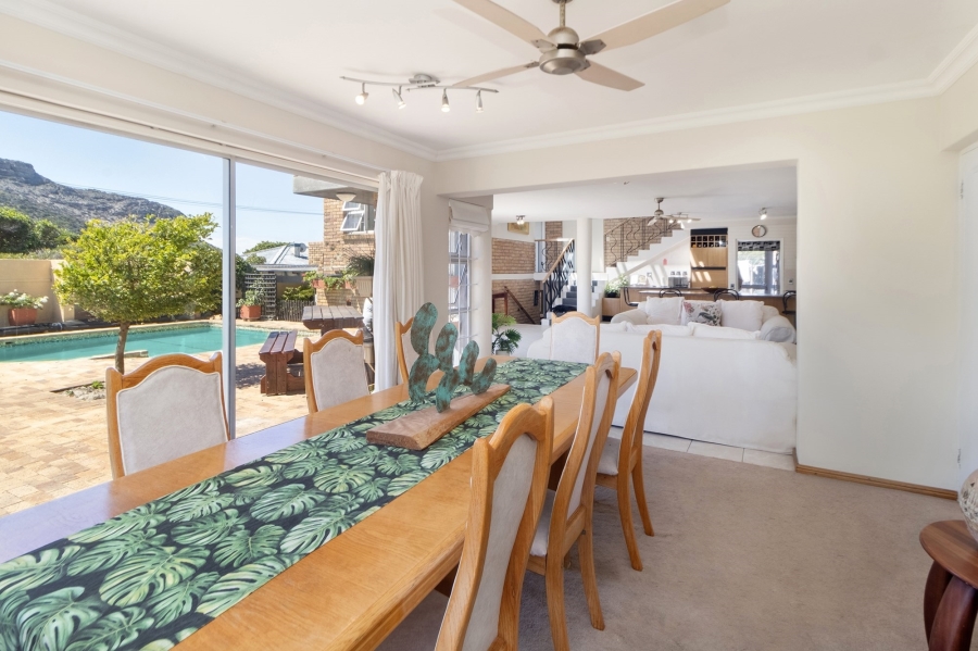 4 Bedroom Property for Sale in Fish Hoek Western Cape